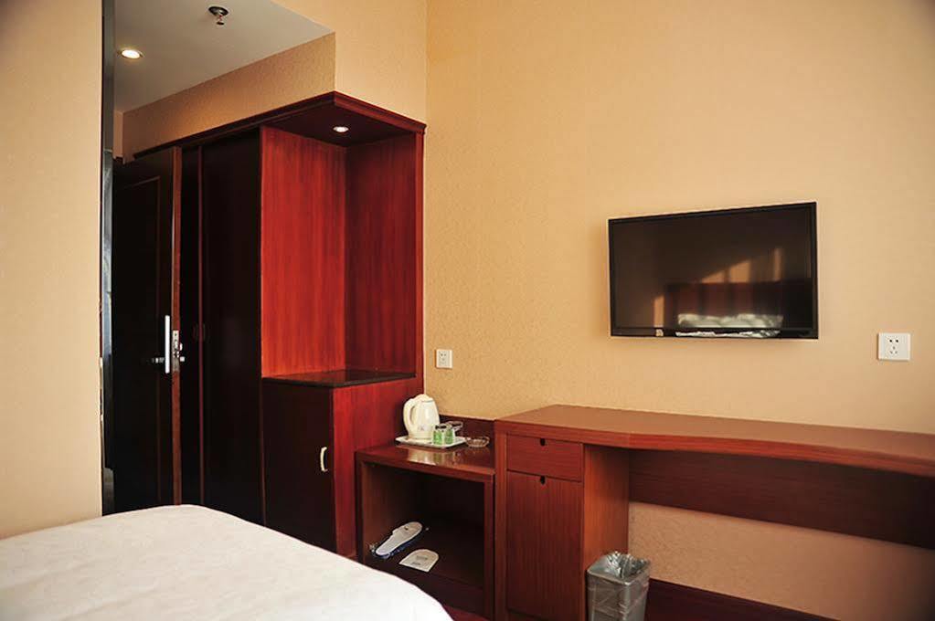 East Sacred Hotel Beijing Bagian luar foto