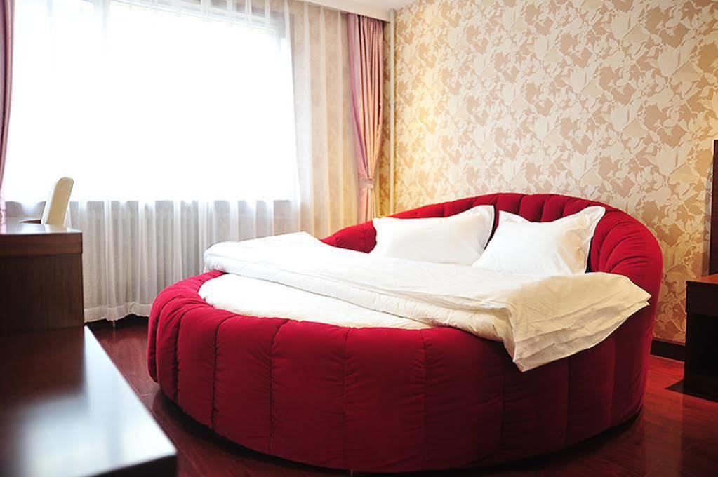 East Sacred Hotel Beijing Bagian luar foto