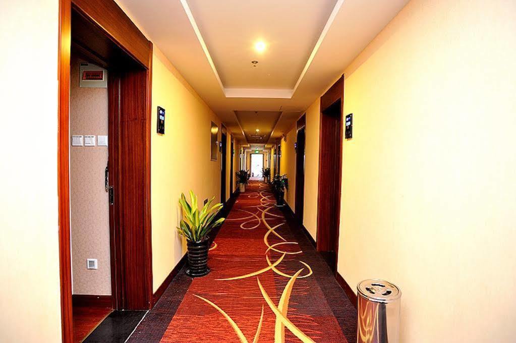 East Sacred Hotel Beijing Bagian luar foto